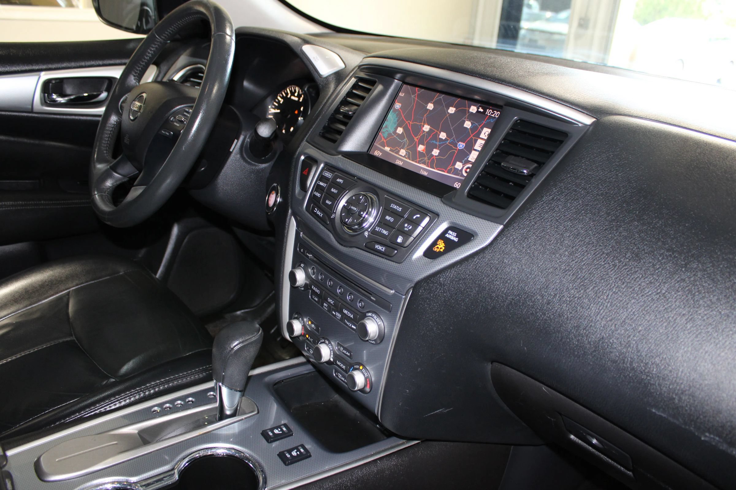 Used 2018 Nissan Pathfinder SL w/ Cargo Package FWD image 31