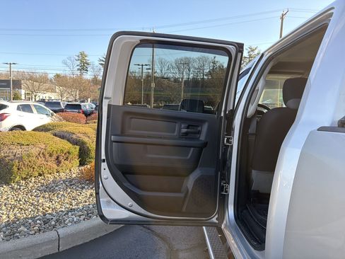 Used 2016 RAM 2500 Tradesman w/ Popular Equipment Group image 24