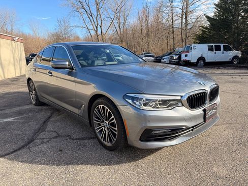 Used 2017 BMW 530i xDrive w/ Premium Package image 10