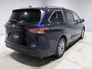 Used 2021 Toyota Sienna LE video 2