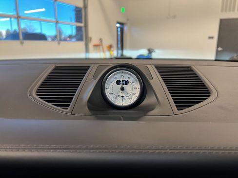 Used 2024 Porsche Macan GTS image 16