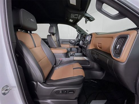 Used 2020 Chevrolet Silverado 2500 High Country w/ Safety Package II image 32