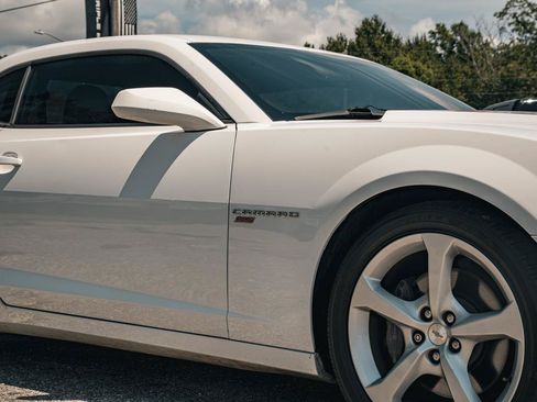 Used 2015 Chevrolet Camaro SS w/ RS Package RWD image 14