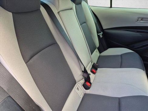 Used 2025 Toyota Corolla LE FWD image 18