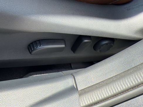 Used 2025 Subaru Outback Touring AWD/4WD image 13