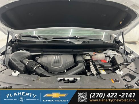 Used 2025 Chevrolet Traverse Z71 w/ Enhanced Driving Package AWD/4WD image 16