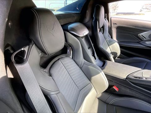 Used 2025 Chevrolet Corvette Z06 w/ Z07 Performance Package image 18