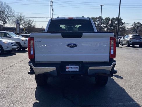 Used 2024 Ford F250 XLT image 4