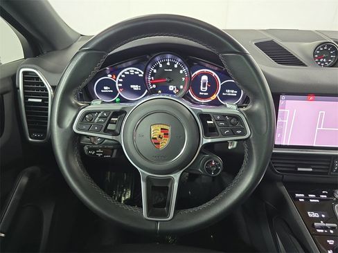 Used 2021 Porsche Cayenne image 14