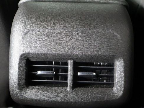 Used 2023 Chevrolet Equinox LT AWD/4WD image 45