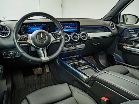 Certified 2026 Mercedes-Benz GLB 250 4MATIC image 31