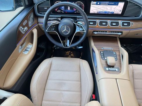 Certified 2024 Mercedes-Benz GLS 450 4MATIC image 28