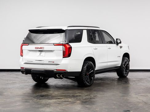 Used 2025 GMC Yukon AT4 Ultimate w/ LPO, Illumination Package AWD/4WD image 21