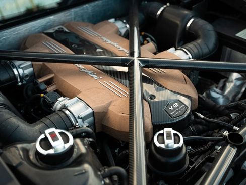 Used 2019 Lamborghini Aventador SVJ AWD/4WD image 35