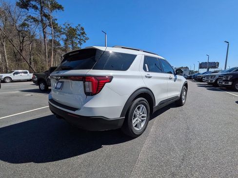 New 2026 Ford Explorer Active image 4