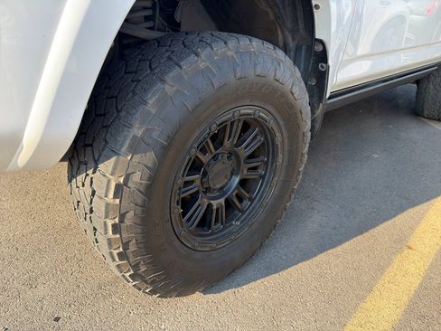 Used 2019 Toyota 4Runner SR5 Premium w/ Wilderness Package AWD/4WD image 7