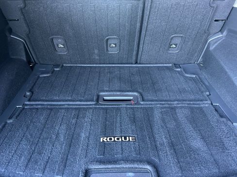 Certified 2023 Nissan Rogue SL w/ SL Premium Package image 18