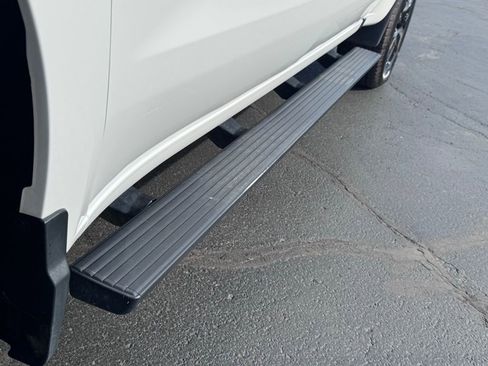 Used 2023 Chevrolet Silverado 1500 Custom image 43