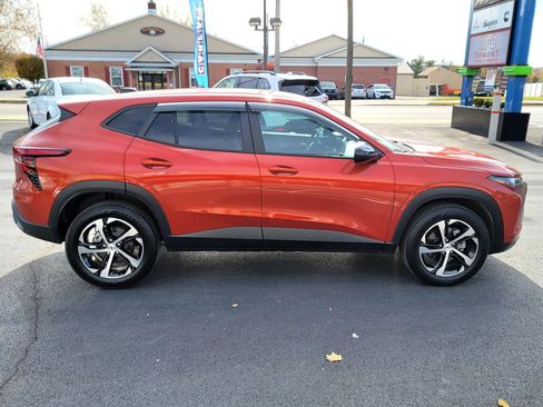 Used 2024 Chevrolet Trax RS w/ Driver Confidence Package image 4