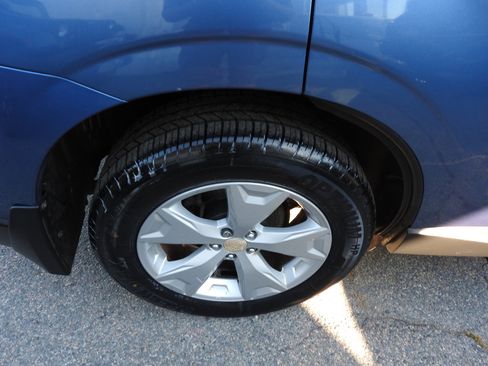 Used 2015 Subaru Forester 2.5i Limited image 18