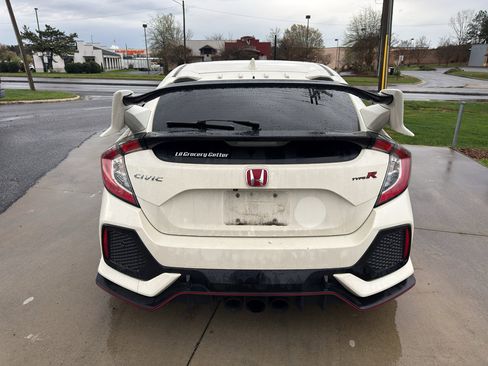 Used 2017 Honda Civic Type R image 6