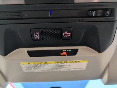 Used 2019 Subaru Crosstrek 2.0i w/ Eyesight System image 23