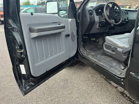 Used 2015 Ford F250 XL AWD/4WD image 7