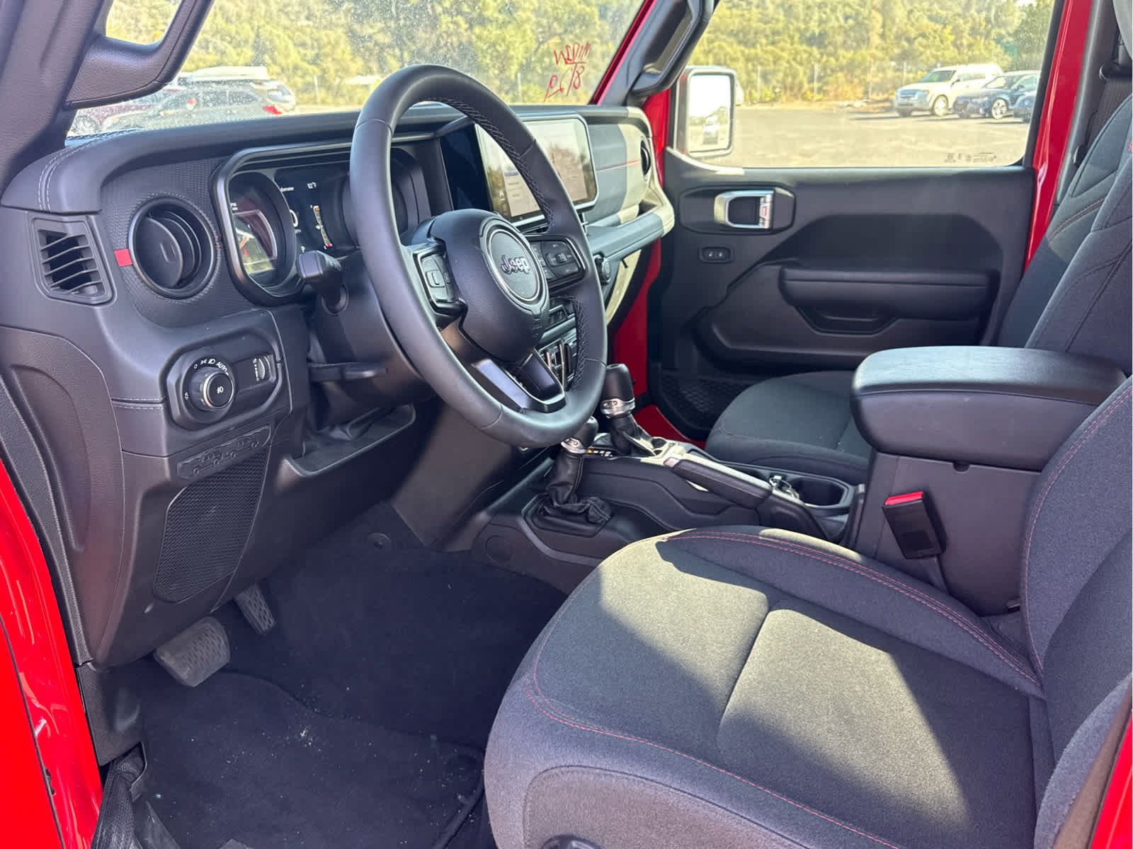Used 2026 Jeep Wrangler Unlimited Rubicon AWD/4WD image 11