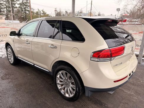Used 2014 Lincoln MKX AWD w/ Equipment Group 102A image 13