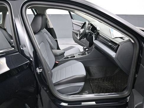 New 2026 Volkswagen Jetta SE FWD image 14