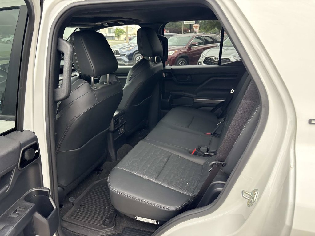 Certified 2025 Toyota 4Runner TRD Off-Road Premium w/ Tow Technology Package AWD/4WD image 10