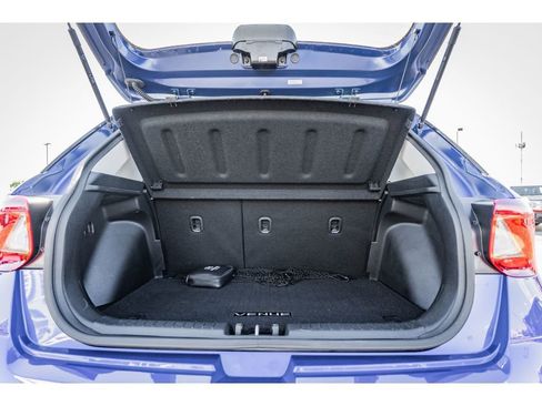 Used 2024 Hyundai Venue SE image 29