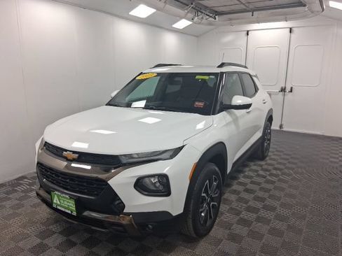 Used 2023 Chevrolet TrailBlazer ACTIV AWD/4WD image 3