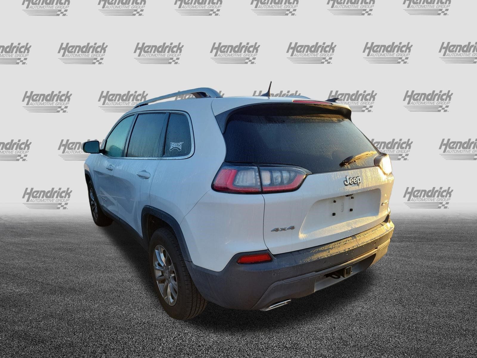 Used 2019 Jeep Cherokee Latitude Plus w/ Cold Weather Group AWD/4WD image 8
