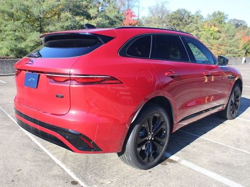 New 2026 Jaguar F-PACE R-Dynamic S image 2