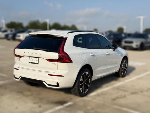 New 2026 Volvo XC60 T8 Plus w/ Climate Package AWD/4WD image 5