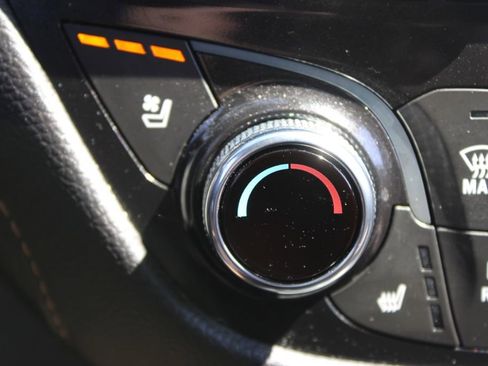 Used 2023 Chevrolet Equinox Premier AWD/4WD image 48