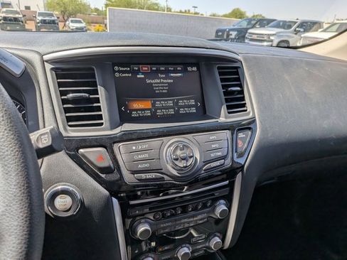 Used 2020 Nissan Pathfinder S FWD image 13
