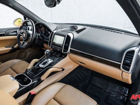 Used 2016 Porsche Cayenne image 24