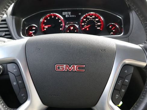 Used 2016 GMC Acadia SLE image 26