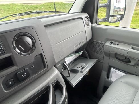 New 2027 Ford E-350 and Econoline 350 Super Duty w/ Power Equipment Group RWD image 30