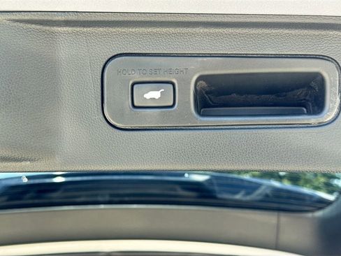 Used 2023 Honda Pilot Touring image 33