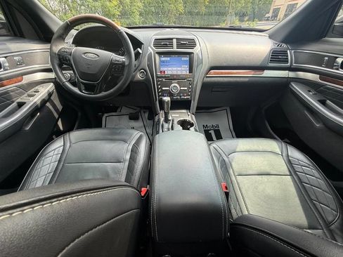 Used 2018 Ford Explorer Platinum AWD/4WD image 17