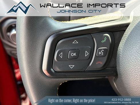 Used 2024 Jeep Wrangler Unlimited w/ Convenience Group AWD/4WD image 33