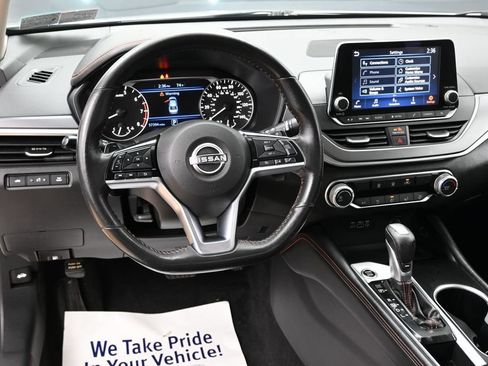 Used 2024 Nissan Altima 2.5 SR FWD image 28