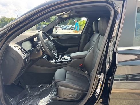 Used 2025 BMW X4 xDrive30i image 6
