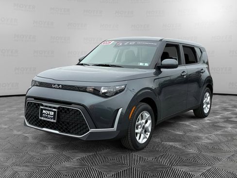 Certified 2025 Kia Soul LX w/ LX Technology Package FWD image 1