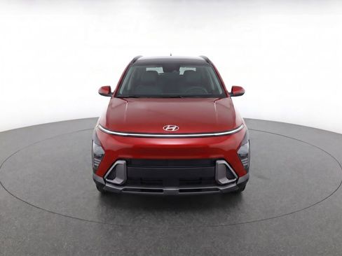 Used 2024 Hyundai Kona Limited AWD/4WD image 2