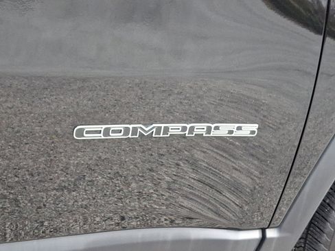 Certified 2022 Jeep Compass Latitude w/ Convenience Group image 30