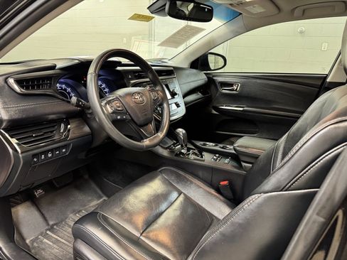 Used 2016 Toyota Avalon Limited image 13